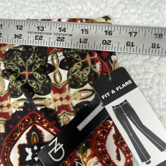 NWT Women’s Large, New Directions Flared Multi-Colored Pants - Picture 13 of 13